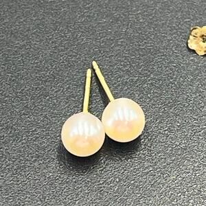 IPS Imperial Pearl Syndicate Signed 14k Yellow Gold White Pearl‎ Stud Earrings